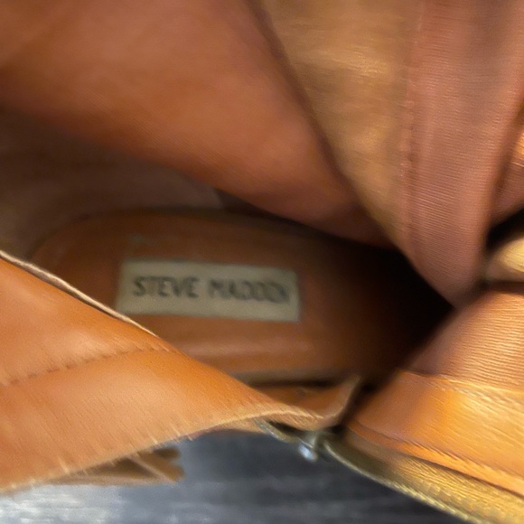 Steve Madden Fringe Heels (with zipper and tie) - Picture 3 of 3